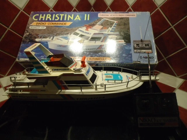 Bateau télécommandé Nikko Sun Yacht cabine cruiser à