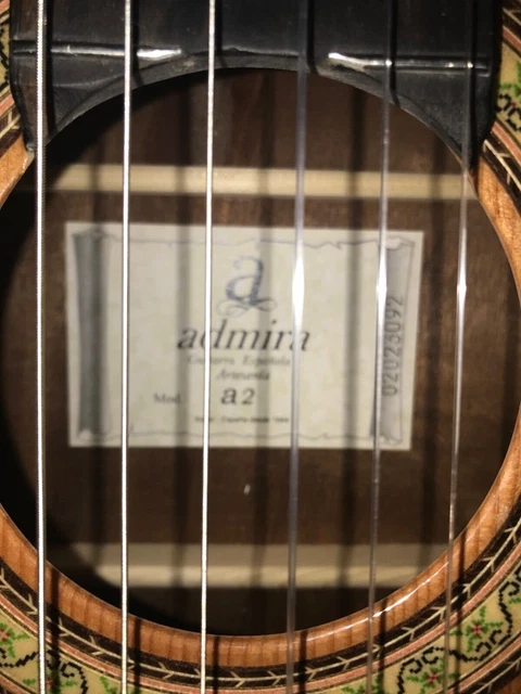 Guitare Classique Admira A2 Cèdre Massif / Acajou Naturel Brillant 3