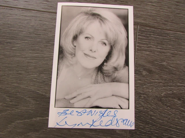 Lynn Redgrave Film Actress Original Hand Signed Promotional Photo