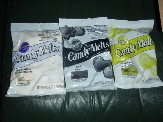 Wilton Assorted Candy Melts 3 Bag Lot, Black,Vibrant Green,Bright White