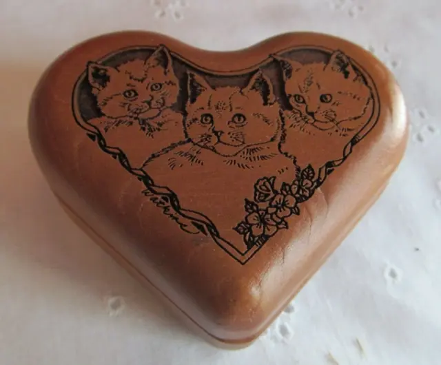 Vintage Wilderness Woods Carved Heart Kittens Trinket Music Box Plays Memories