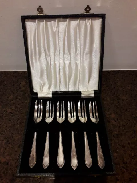 6 Vintage Silver Plated EPNS Boxed Pastry Cake Forks Set No3