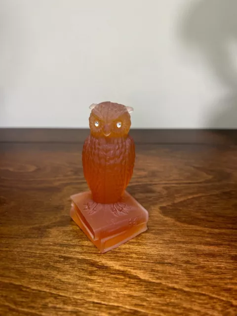 Westmoreland Degenhart Boyd Glass Owl Paperweight on books Amber Gold Satin