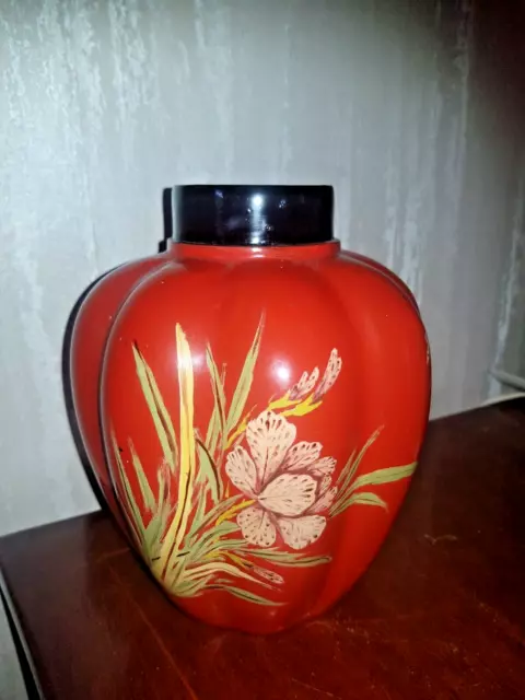 Oriental laquered tea caddy