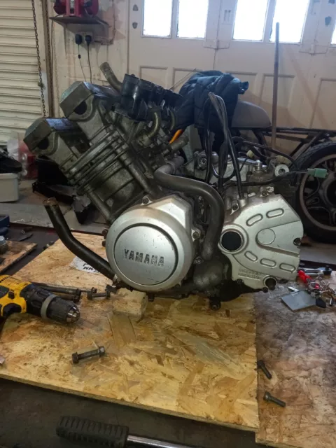 Yamaha FZR400 R FZR 400R Engine 1WG