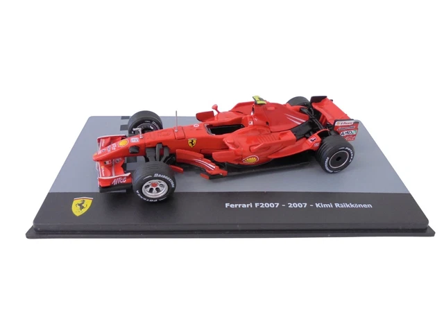 Horloge Miniature Ferrari F1 2015 – Sebastian Vettel – Auto-horloge – 18x30 Cm