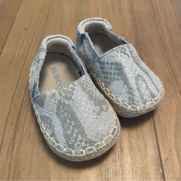 Robeez First Kicks Baby Shoes 3-6M Ellie Espadrille Silver Snake Leather Upper