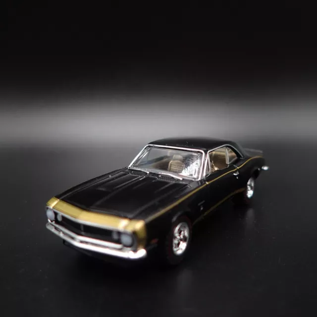 1967 67 Chevy Chevrolet Camaro 1:64 Scale Collectible Diorama Diecast Model Car