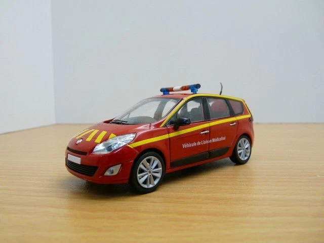 Norev SB 1/43 - Renault Master II VSAB Pompiers 1998 - Miniature