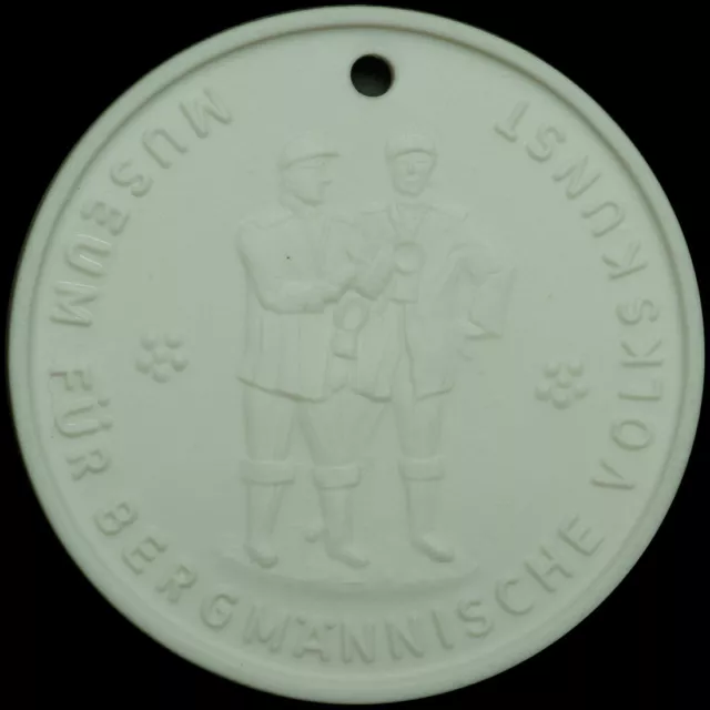 BERGBAU: Porzellan-Medaille 1981. 500 JAHRE BERGSTADT SCHNEEBERG / SACHSEN. 2