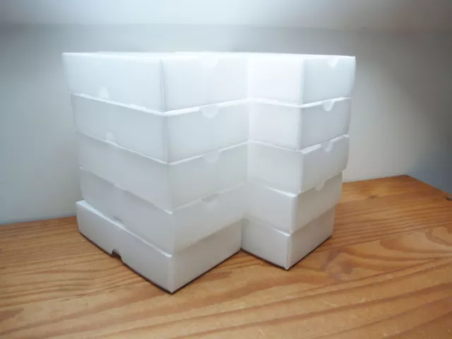10 starre Kunststoffboxen, 19x10,5cm innen, ca. A5 Größe. Bastelaufbewahrung