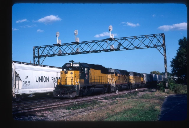Original Slide C&NW System Chicago & North Western GP50 5052 & 2 Action In 1986