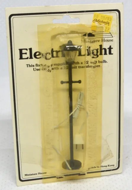 Miniature House Electric Coach Lamp Post, Black 12V Bulb NOS-open pkg dLL4