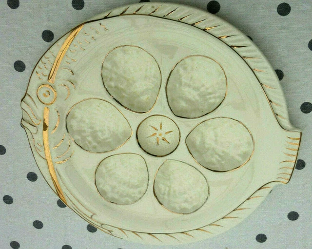 French Majolica oyster plate ONNAING, fish shaped,décor 6Jacques scallops signed