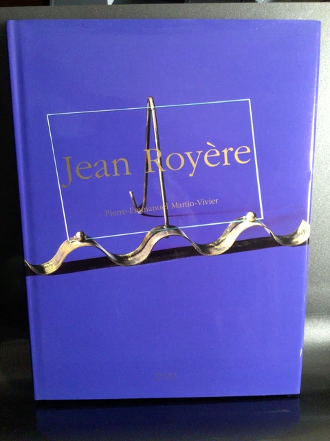 Jean Royère décorateur à Paris Jean Royère, décorateur à Paris.
