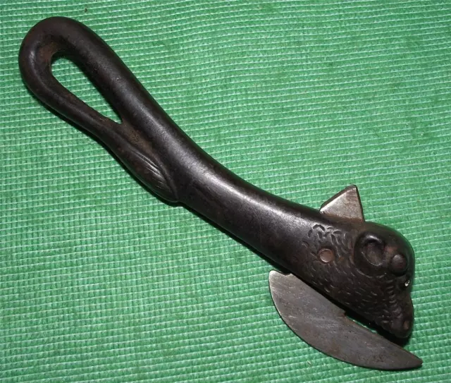 19C Victorian Cast Iron Bully Beef Calf Shaped Figurative Can Opener E