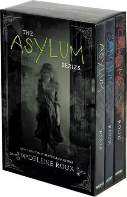 Asylum 3-Book Box Set: Asylum, Sanctum, Catacomb by Madeleine Roux (English) Pap