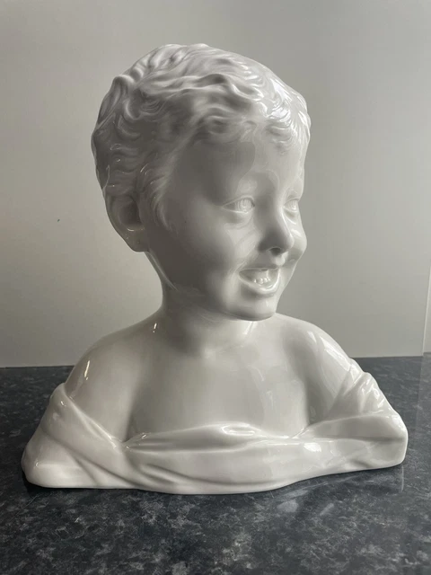 Buste d'enfant rieur en porcelaine Allemagne ? d’après Danatello signe