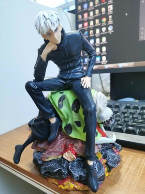 gojo satoru sitting
