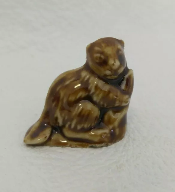 Red Rose Tea Wade Collectible Ceramic Beaver Miniature Figurine Animals