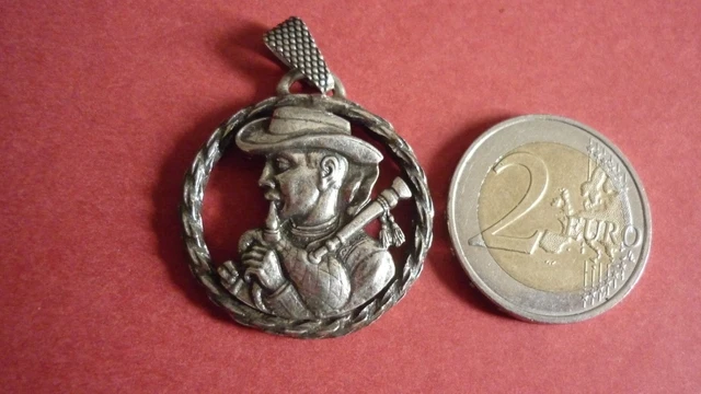 Pendentif Breton Argenté Atao Feal - Pont-'n-Abad - Diamètre 4 Cm - 20,1 G - Occasion