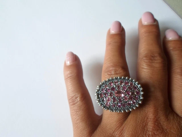 Bague En Argent Massif Avec Zirconiums Roses, Contour Ciselé, Taille 57 - Bijou Occasion élégant Et Raffiné