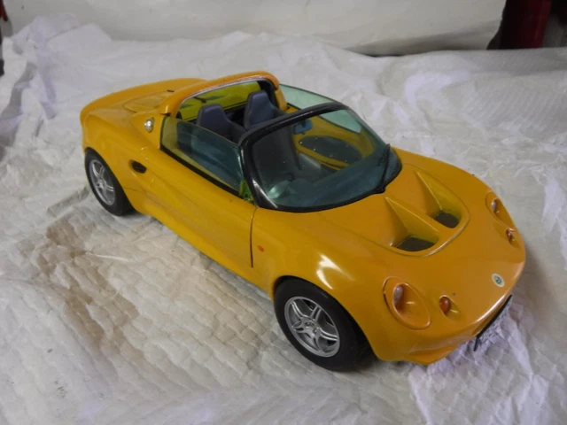 Miniature Lotus Elise GT1 Le Mans 1997 #50 - Muller/Giroix/Deletraz - 1/18 Chrono H1070