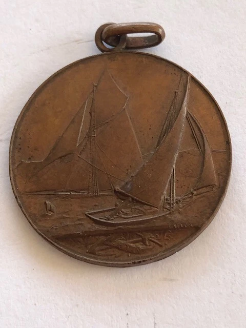 Silhouette De Bateau à Voile | Vecteur Premium