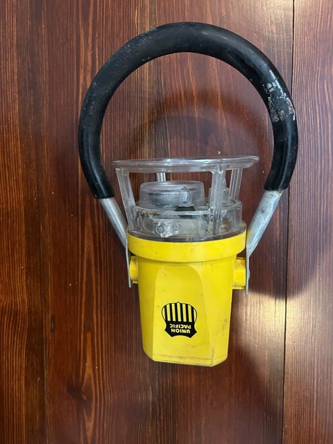 VINTAGE UNION PACIFIC Railroad Handle Yellow Lantern / Flashlight