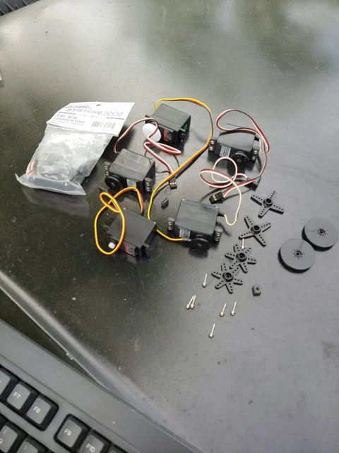 Tower Hobbies Lot Of Servo 3000 System Model Ts-69 And 311
