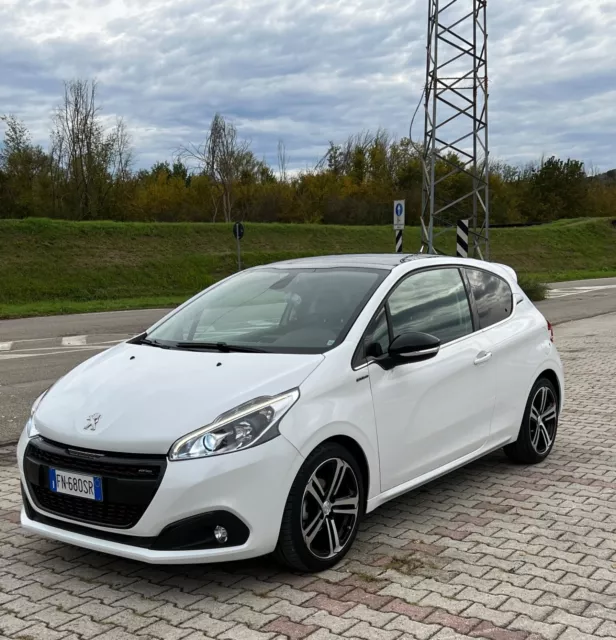 peugeot 208 gt line 1.6 120cv peugeot 208 gt line 1.6 120cv