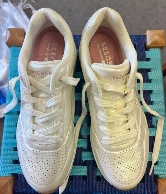 Ladies white skechers size 4 online