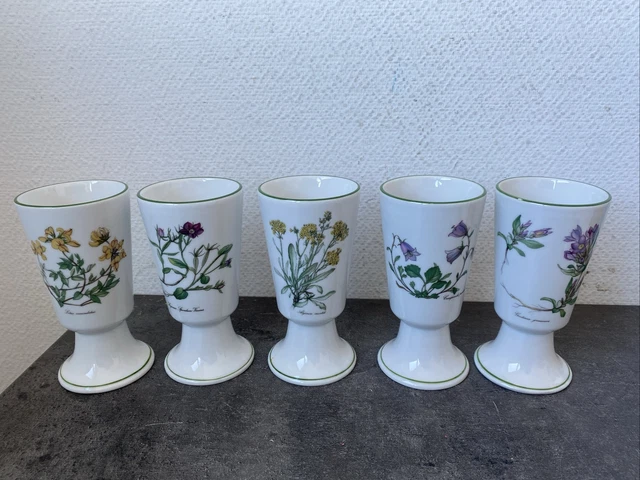 Lot De 4 Mazagrans Anciens En Faïence – Motif Floral Doré Sur Noir