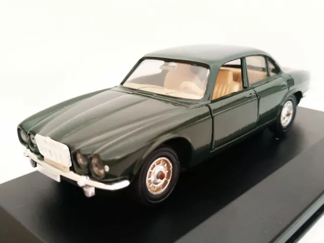 Jaguar XJ 12 XJ12 1/43 Solido Moulé sous Pression Voiture À Echelle Avec Vitrine