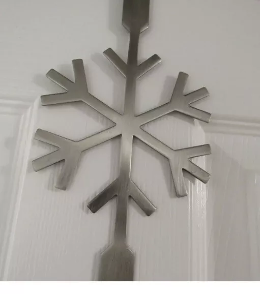 Holiday Christmas Snowflake Over the Door Wreath Holder Hanger Star of Wonder