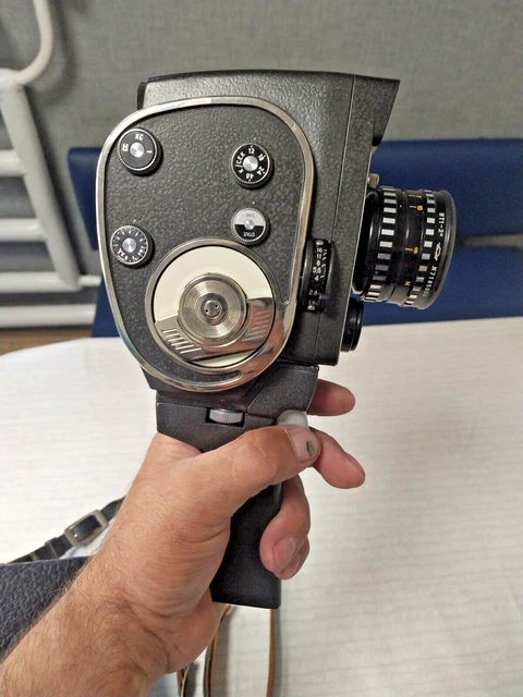 Soviet vintage movie camera USSR Quartz 2x8S-1M + box. New Soviet vintage movie camera USSR Quartz 2x8S-1M + box. New