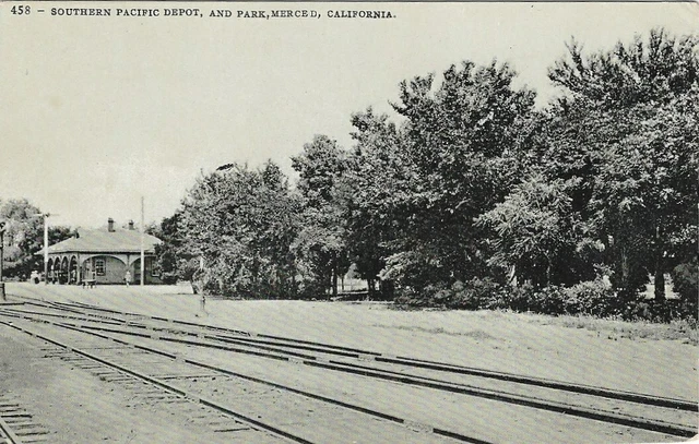 Southern Pacific Rr Train Depot & Park San Joaquin Valley California Postcard