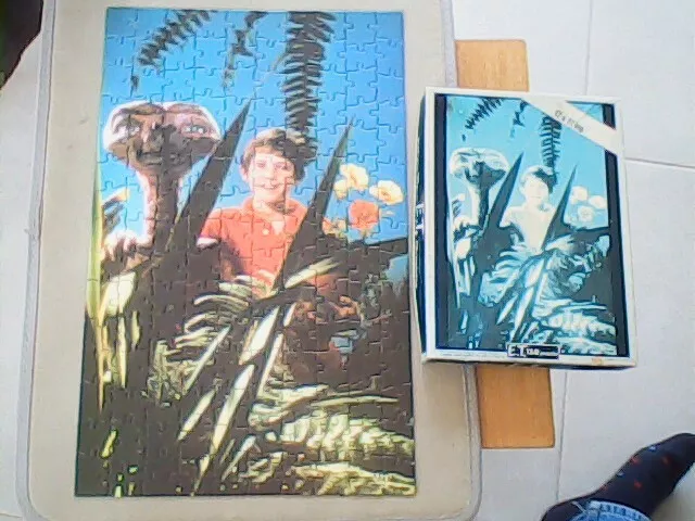 E.T. Jigsaw Puzzle (150 Piece) VINTAGE 1982 + Poster - Waddingtons