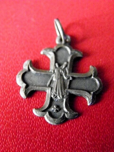 Insigne Religieux Diocèse De Rouen – Notre-Dame De Bon Secours – Émail Français