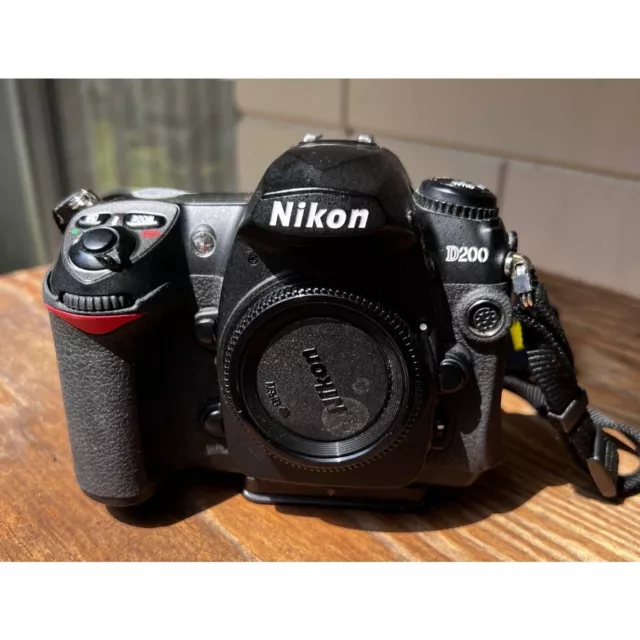 Nikon D200 10.2 MP Digital SLR Camera