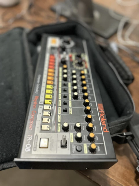 Roland TR-08 Boutique Series Rhythm Composer Analog