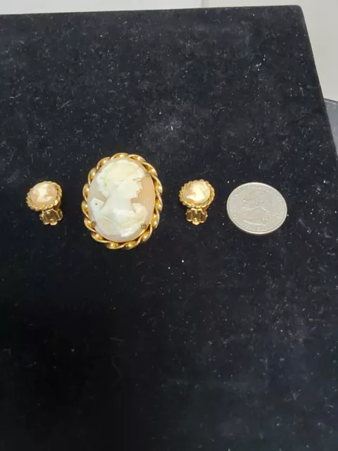 CAMEO BROOCH WITH Clip On Earrings Vintage Fashion Gold Peach $19.95 ...