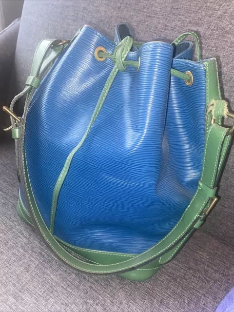 Crossbody bag Louis Vuitton Blue in Denim - Jeans - 31619999