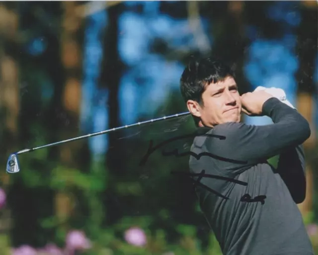Vernon Kay    **HAND SIGNED**    8x10 photo  ~   AUTOGRAPHED