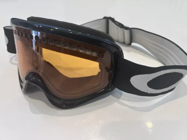 Oakley O Frame Ski / Snowboard / MX Bike Goggles with 2 New Lenses