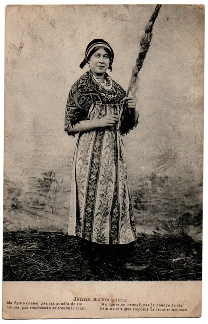 CPA 63 - Folklore (Puy de Dôme) - Young Auvergnate