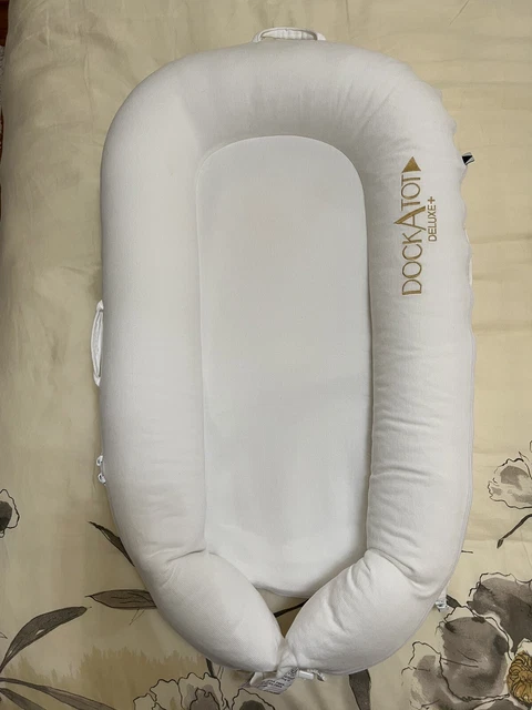 DockATot Deluxe With case - Pristine Condition Barely Used