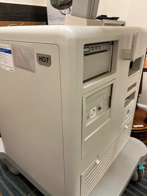 Philips HD7 Ultrasound Machine. For Parts, power supply nonfunctional Philips HD7 Ultrasound Machine. For Parts, power supply nonfunctional