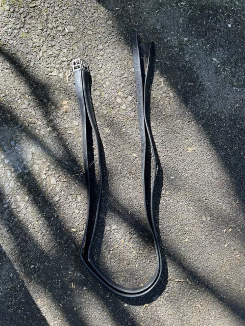 black dressage stirrup leathers