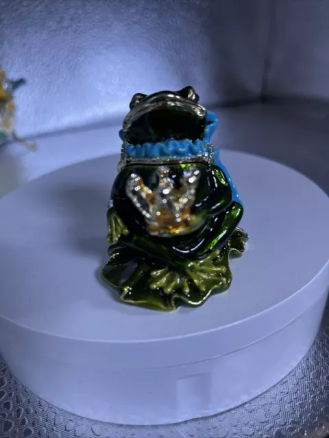 Green Frog Queen Trinket Box By Keren Kopal, Crystals, Detail Collect One!